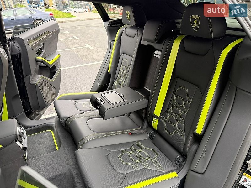 Внедорожник / Кроссовер Lamborghini Urus 2026 в Киеве
