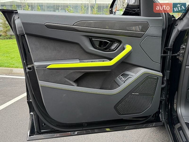 Позашляховик / Кросовер Lamborghini Urus 2026 в Києві