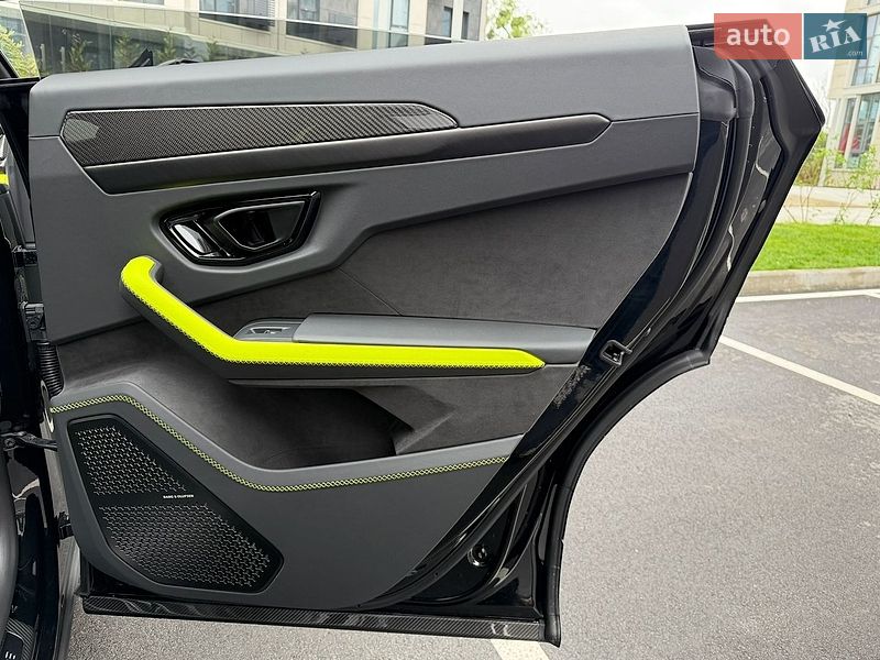 Внедорожник / Кроссовер Lamborghini Urus 2026 в Киеве