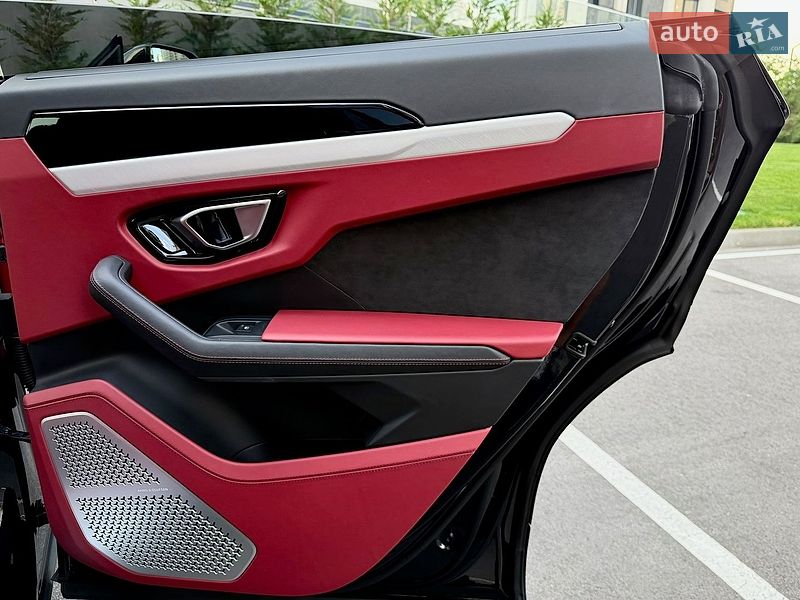 Внедорожник / Кроссовер Lamborghini Urus 2020 в Киеве фото 62 Внедорожник / Кроссовер Lamborghini Urus 2020 в Киеве