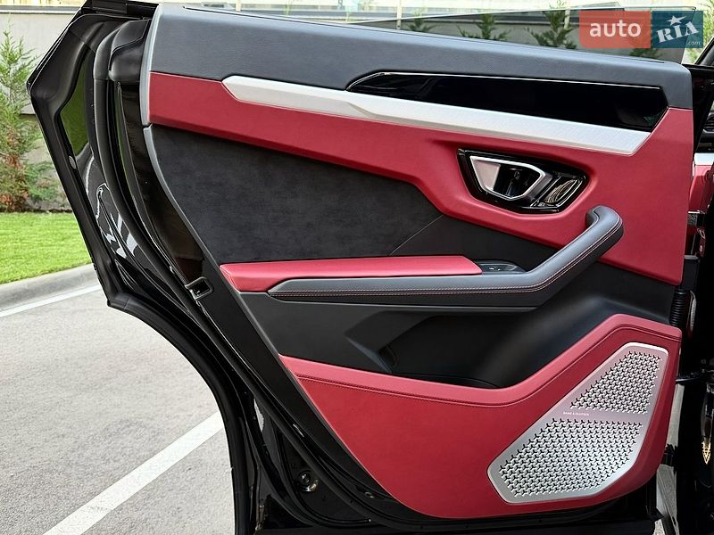 Внедорожник / Кроссовер Lamborghini Urus 2020 в Киеве фото 65 Внедорожник / Кроссовер Lamborghini Urus 2020 в Киеве