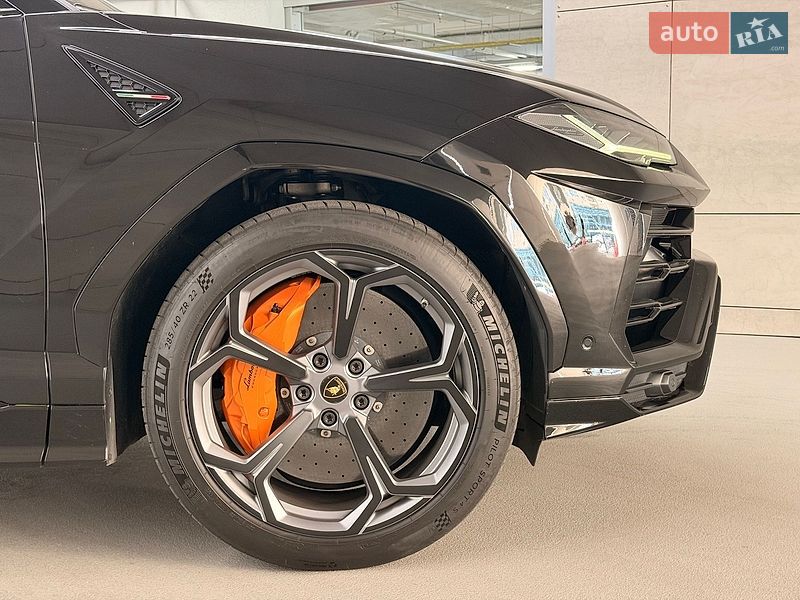 Позашляховик / Кросовер Lamborghini Urus 2020 в Києві фото 9 Позашляховик / Кросовер Lamborghini Urus 2020 в Києві