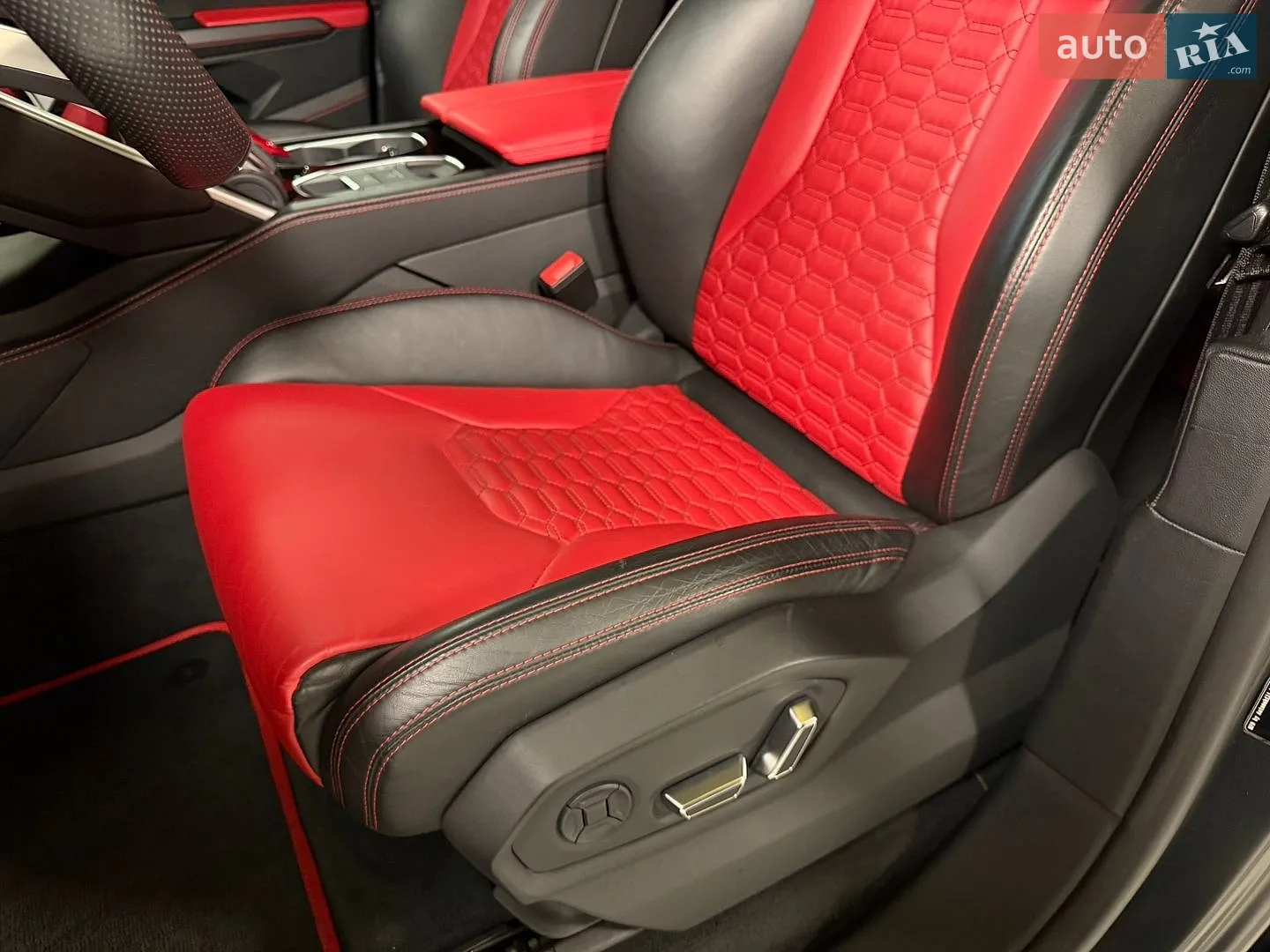 2020 Lamborghini Urus Concept - мініатюра 31