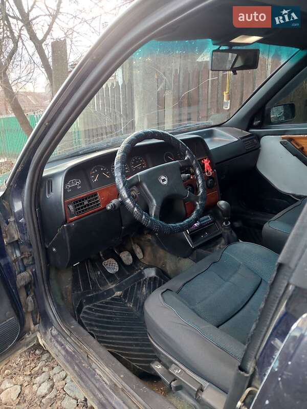 Седан Lancia Dedra 1992 в Любашевке