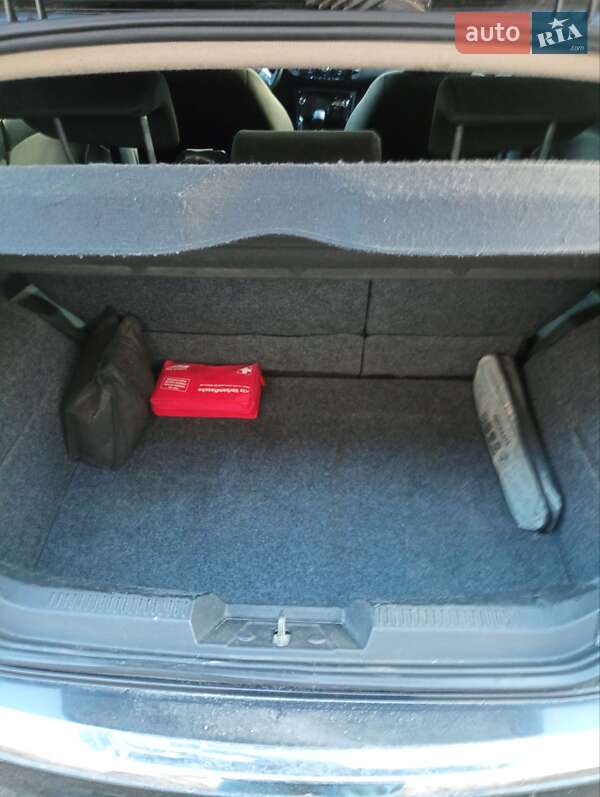 Хэтчбек Lancia Delta 2014 в Олевске