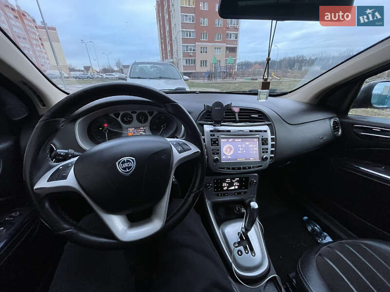 Хэтчбек Lancia Delta 2009 в Киеве