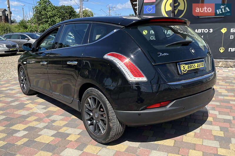 Хэтчбек Lancia Delta 2008 в Стрые