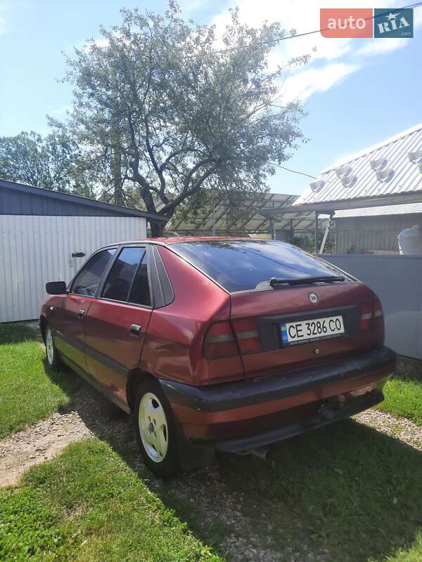 Хэтчбек Lancia Delta 1995 в Черновцах