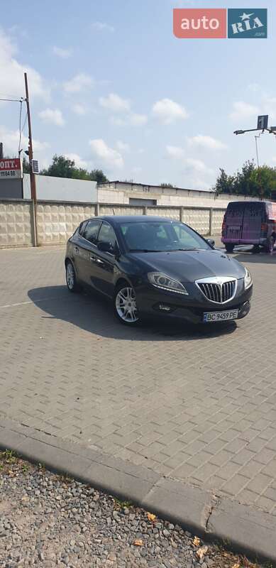Хэтчбек Lancia Delta 2010 в Стрые