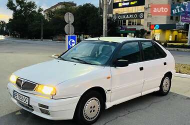Хэтчбек Lancia Delta 1994 в Новомосковске