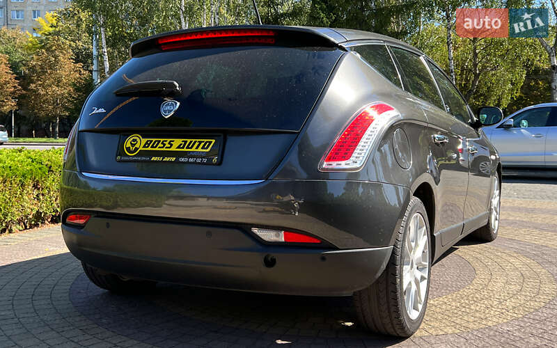 Хэтчбек Lancia Delta 2010 в Львове