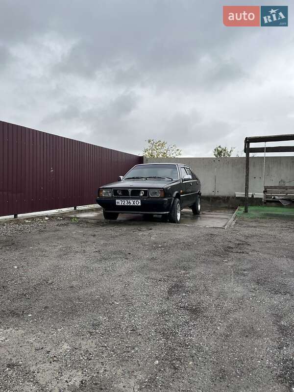 Хэтчбек Lancia Delta 1987 в Татарбунарах фото 8 Хэтчбек Lancia Delta 1987 в Татарбунарах
