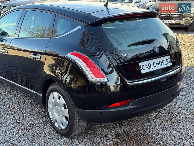 Хэтчбек Lancia Delta 2008 в Стрые