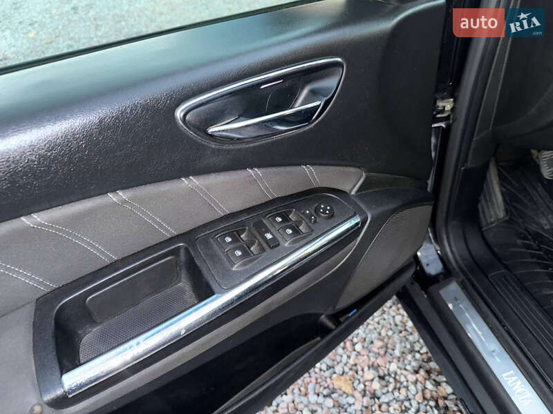 Хэтчбек Lancia Delta 2008 в Стрые