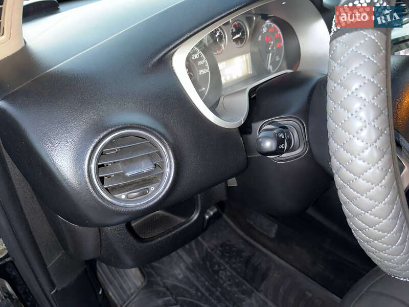 Хэтчбек Lancia Delta 2008 в Стрые