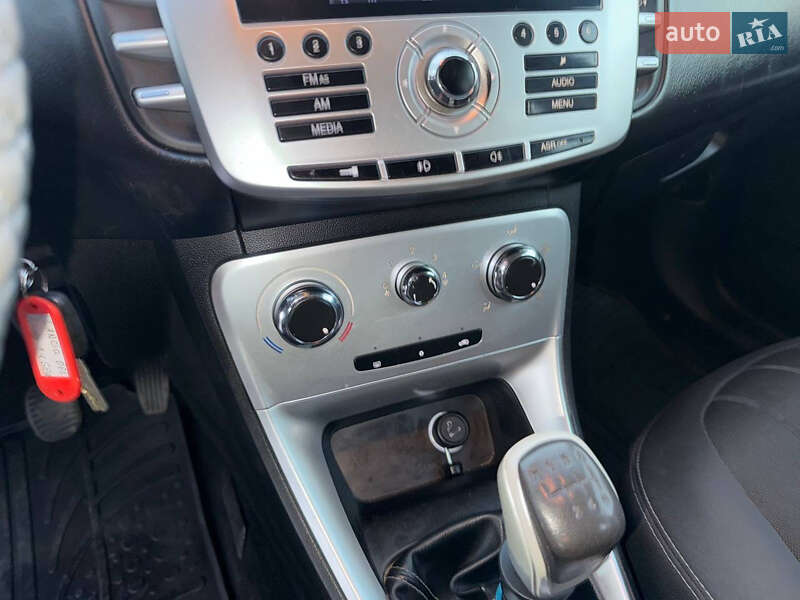 Хэтчбек Lancia Delta 2008 в Стрые