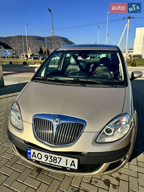 Універсал Lancia Musa 2007 в Хусті