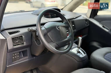 Мікровен Lancia Musa 2009 в 