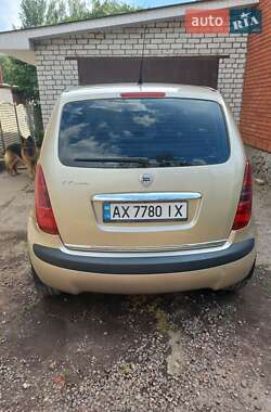 Мікровен Lancia Musa 2007 в 