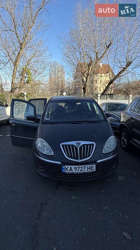 Мікровен Lancia Musa 2012 в Києві