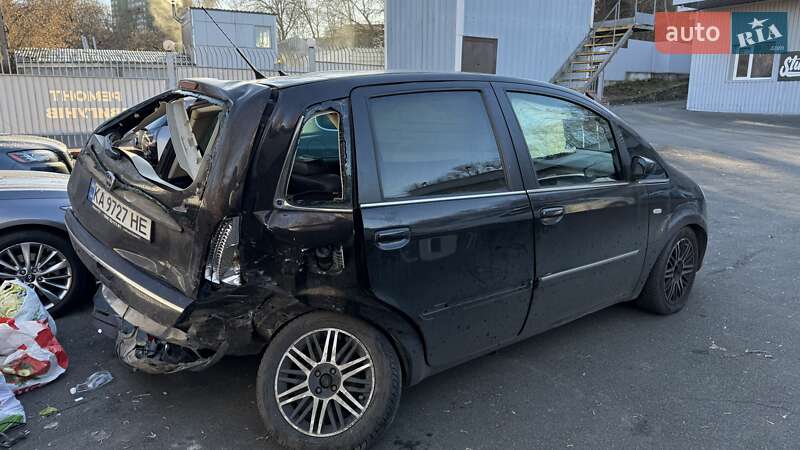 Мікровен Lancia Musa 2012 в Києві