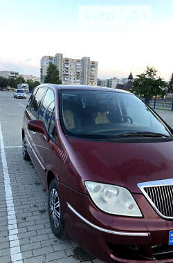 Минивэн Lancia Phedra 2004 в 