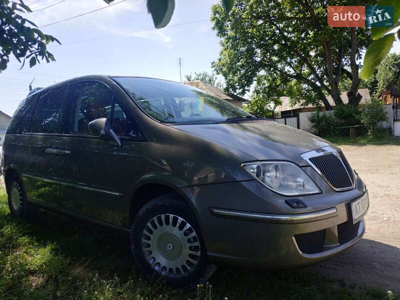 Минивэн Lancia Phedra 2005 в Городенке