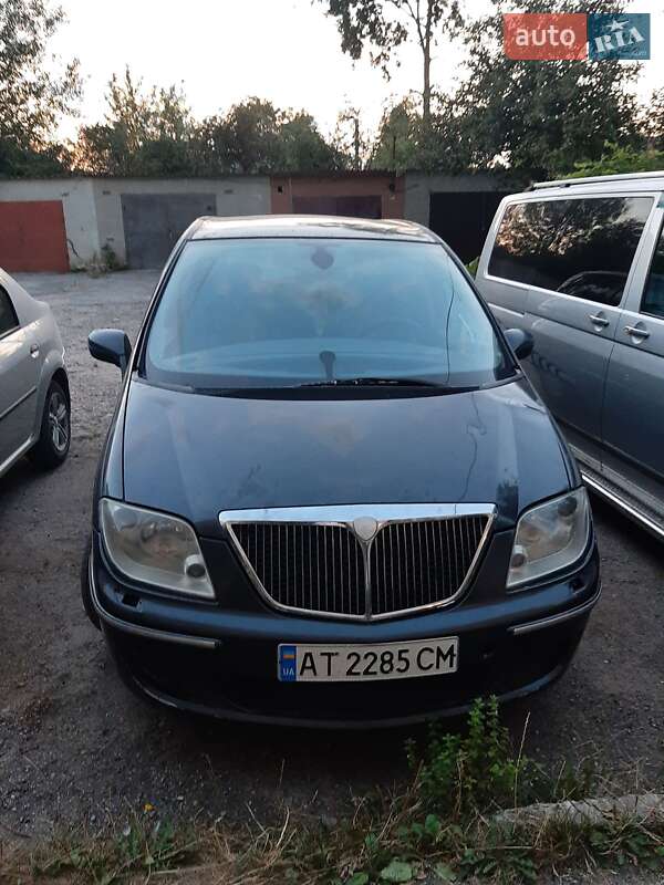 Lancia Phedra 2004