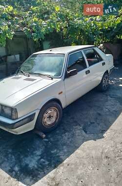 Седан Lancia Prisma 1986 в 