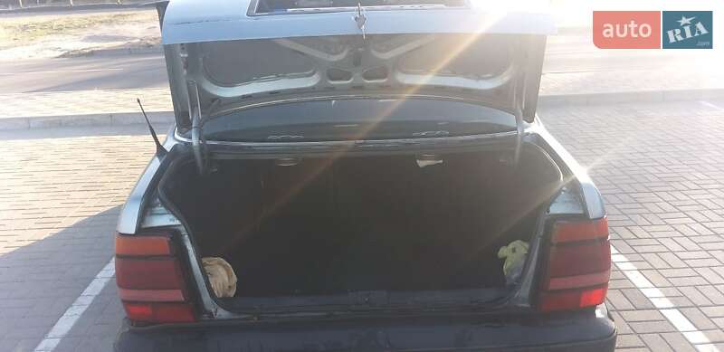 Седан Lancia Thema 1990 в Черкассах