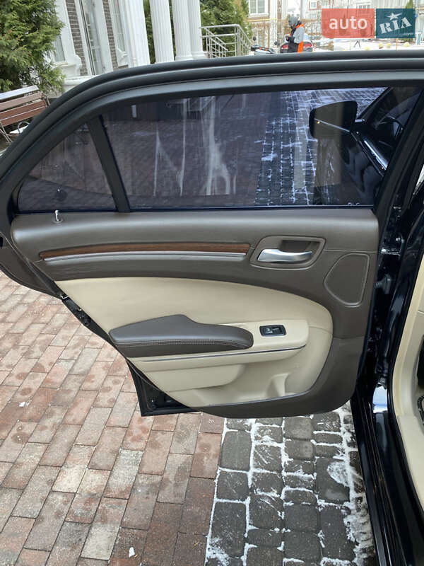 Седан Lancia Thema 2012 в Києві