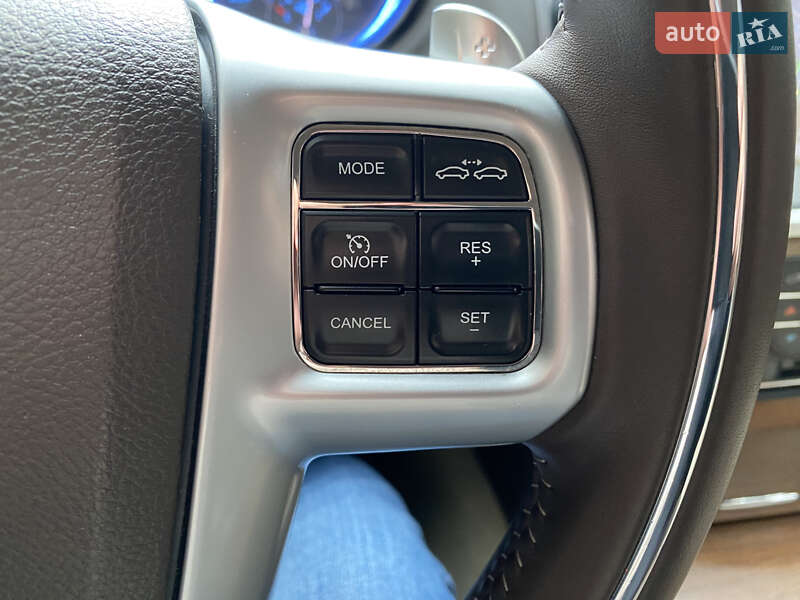 Седан Lancia Thema 2012 в Києві