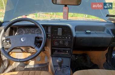 Седан Lancia Thema 1987 в 