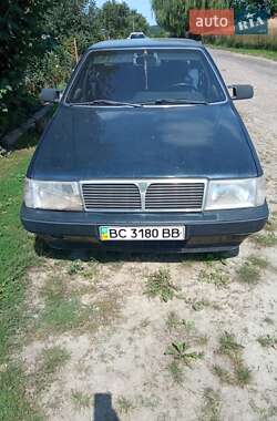 Седан Lancia Thema 1988 в Львове