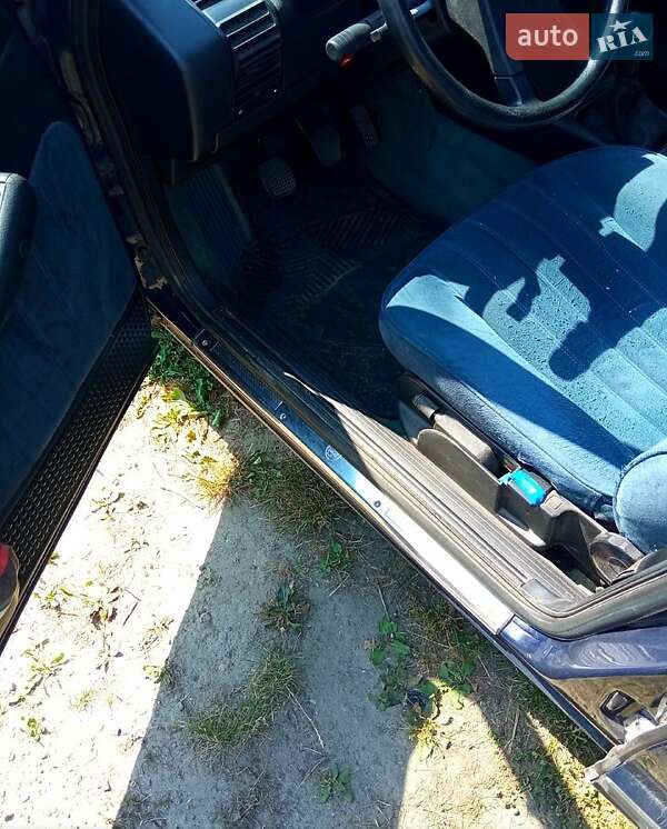 Седан Lancia Thema 1988 в Львове