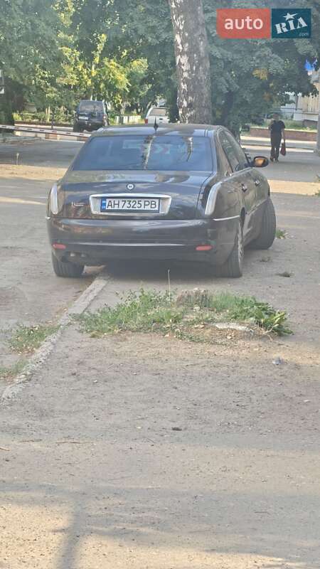 Седан Lancia Thesis 2004 в Киеве