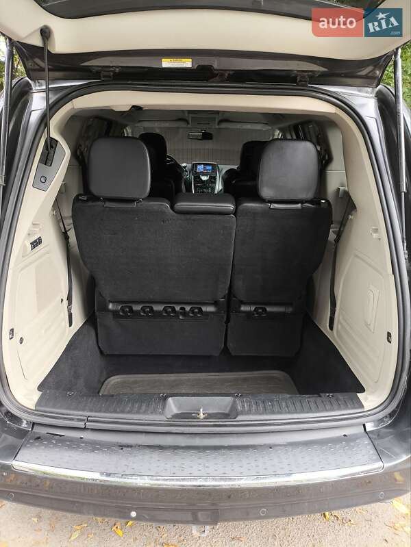 Минивэн Lancia Voyager 2013 в Ивано-Франковске