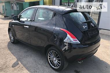 Хетчбек Lancia Ypsilon 2012 в Тернополі