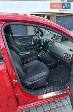 Хэтчбек Lancia Ypsilon 2014 в 