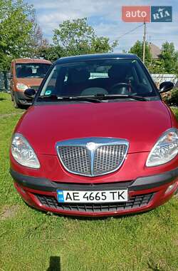 Купе Lancia Ypsilon 2006 в 