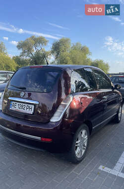 Хэтчбек Lancia Ypsilon 2008 в 
