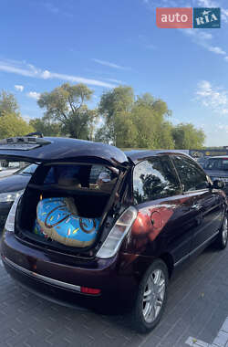 Хэтчбек Lancia Ypsilon 2008 в 