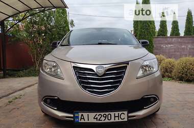 Хэтчбек Lancia Ypsilon 2013 в Киеве