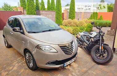 Хэтчбек Lancia Ypsilon 2013 в Киеве