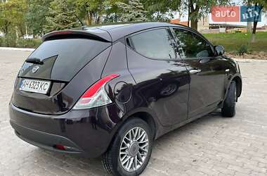 Хетчбек Lancia Ypsilon 2012 в Києві