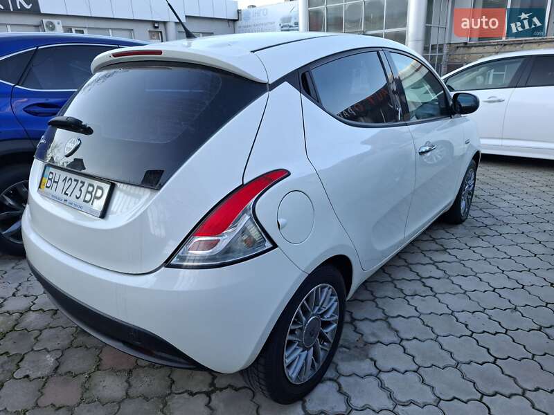 Хетчбек Lancia Ypsilon 2012 в Одесі