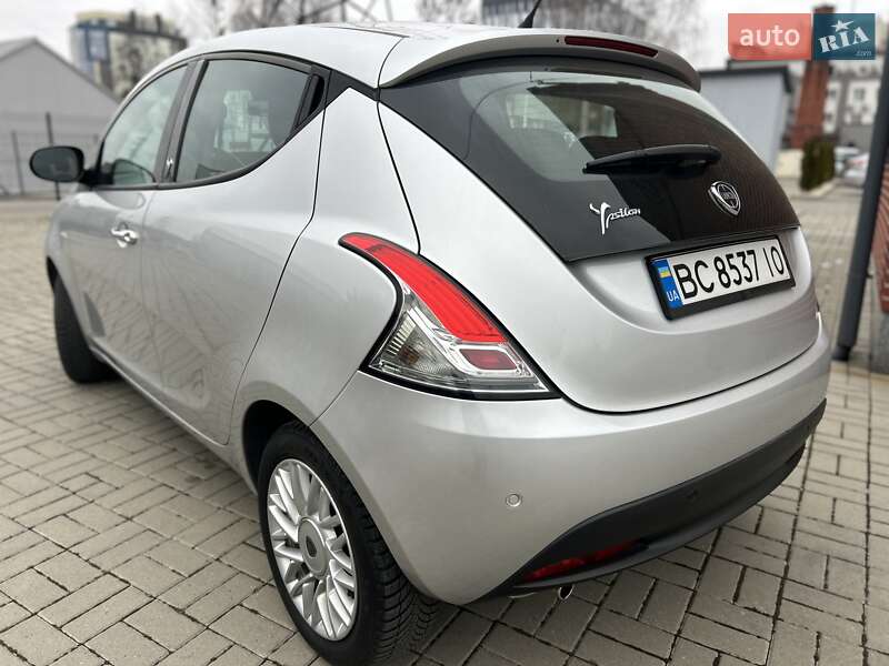 Хетчбек Lancia Ypsilon 2015 в Львові фото 9 Хетчбек Lancia Ypsilon 2015 в Львові