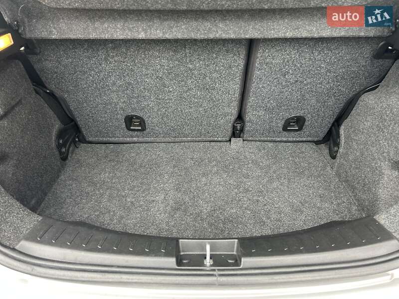 Хетчбек Lancia Ypsilon 2015 в Львові фото 23 Хетчбек Lancia Ypsilon 2015 в Львові