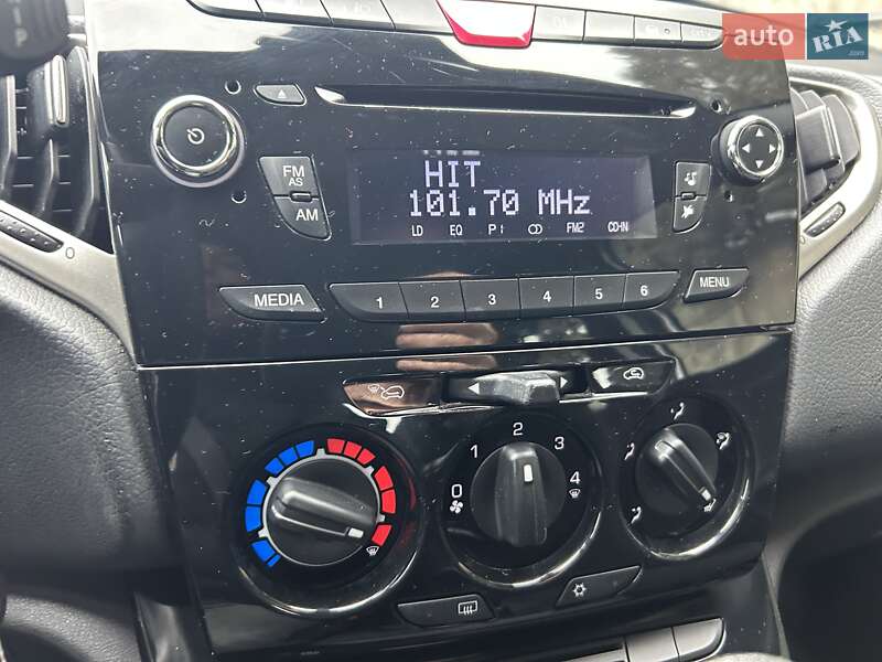 Хетчбек Lancia Ypsilon 2015 в Львові фото 27 Хетчбек Lancia Ypsilon 2015 в Львові