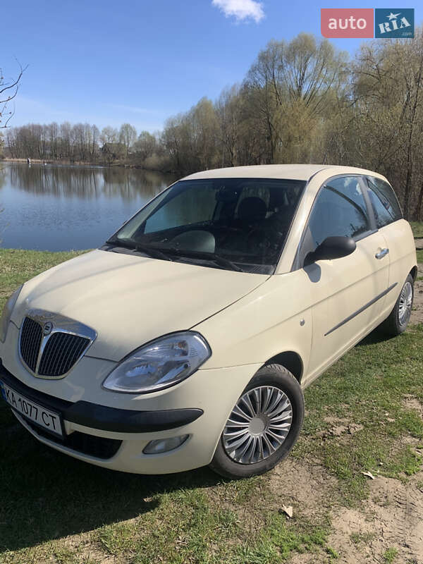 Lancia Ypsilon 2006